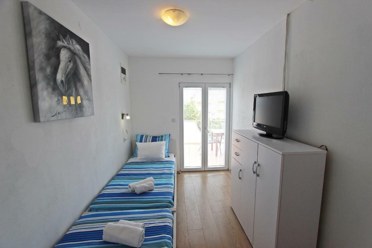 Apartments Josip Муртер Экстерьер фото