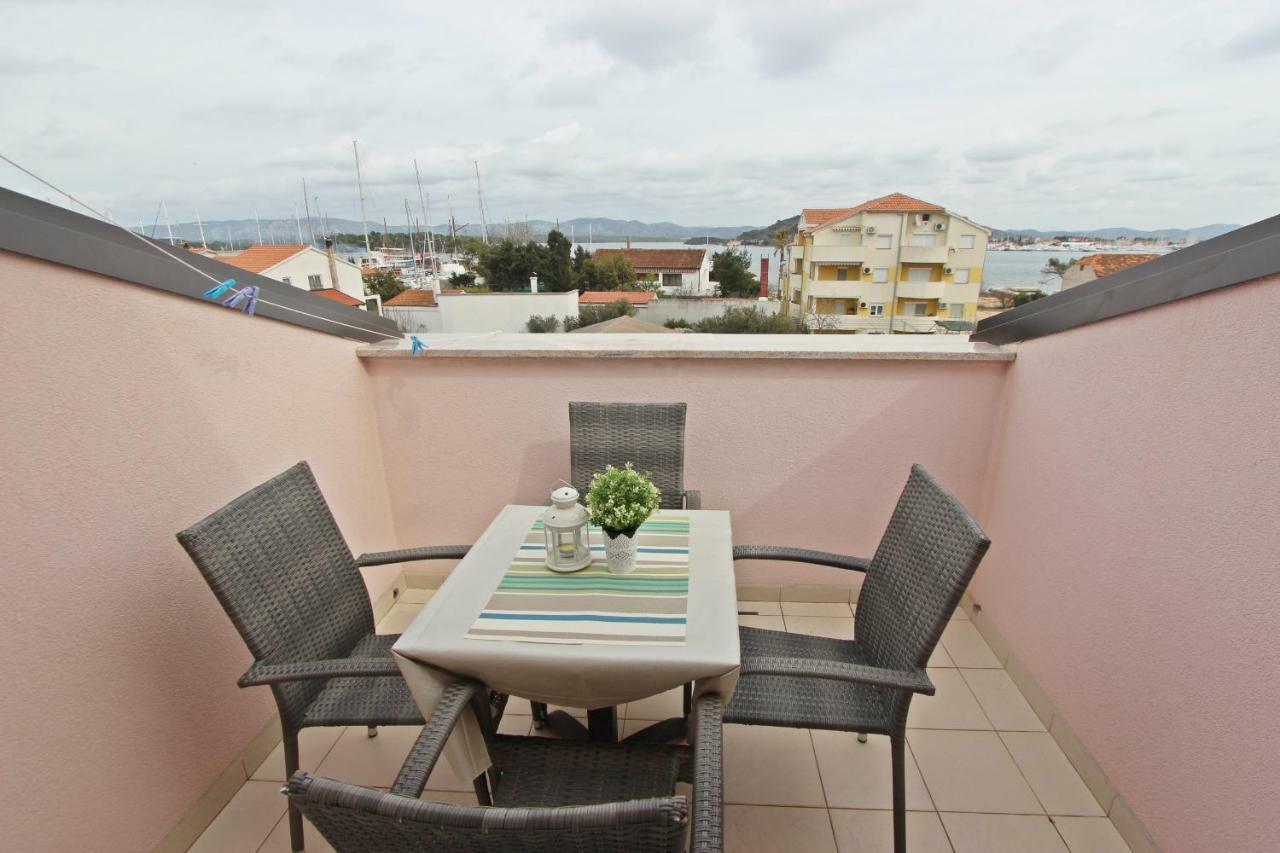 Apartments Josip Муртер Экстерьер фото