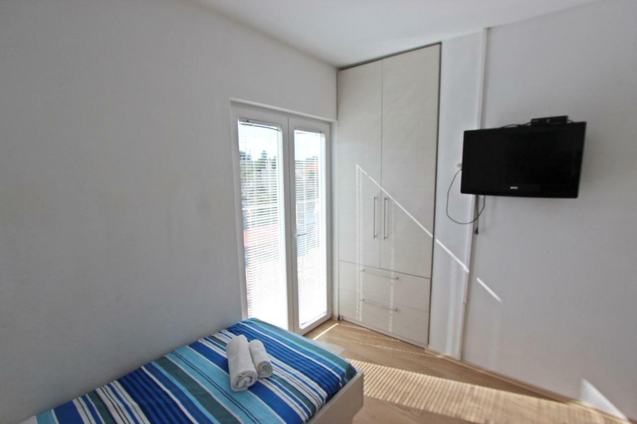 Apartments Josip Муртер Экстерьер фото